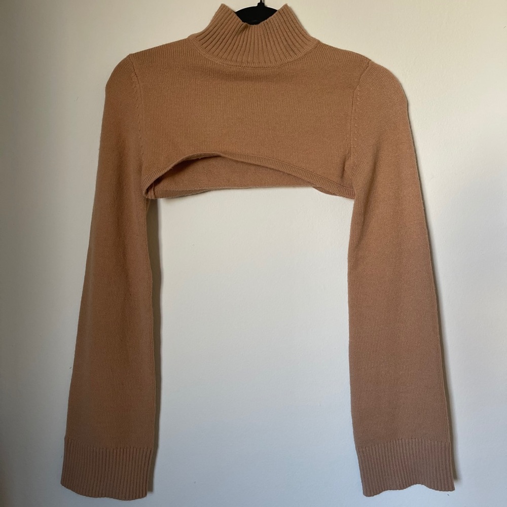 H:ours super cropped sweater